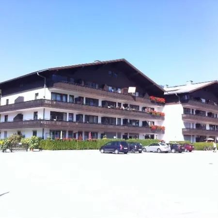 Modern Living Traditional Style Daire